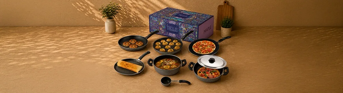 FESTIVITIES seven-piece non-stick set